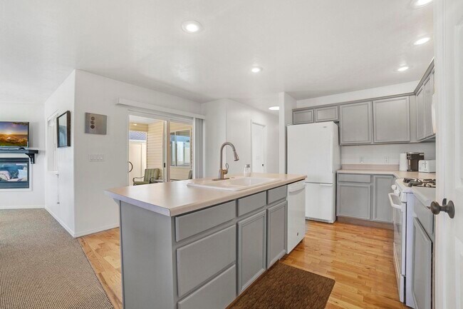 Foto del edificio - 209 Long Island Ave