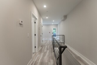 Building Photo - 665 N 35th St