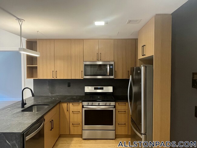 Foto del edificio - 83 Gardner St