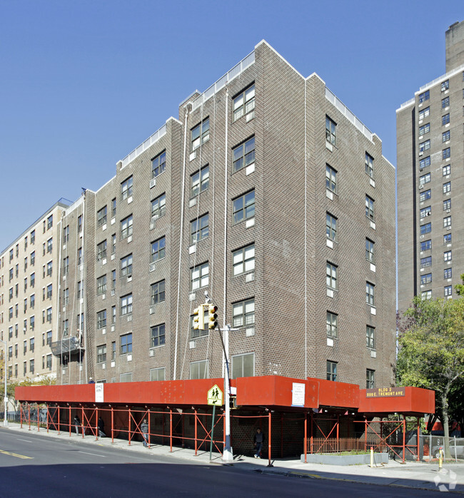 Foto del edificio - West Farms Square Plaza Apartments II