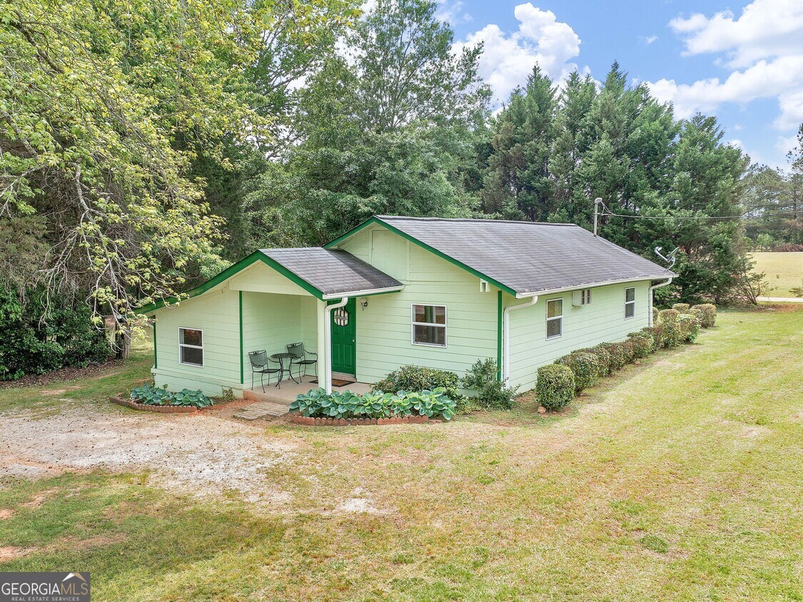 Foto principal - 93-95 Higgins Rd