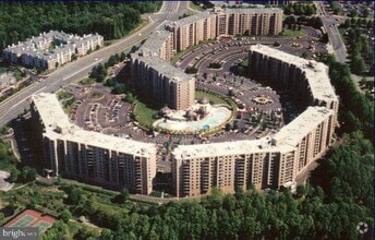 Building Photo - 8380 Greensboro Dr