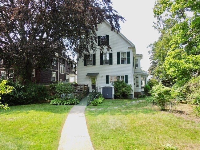 Foto del edificio - 9 Brewster St