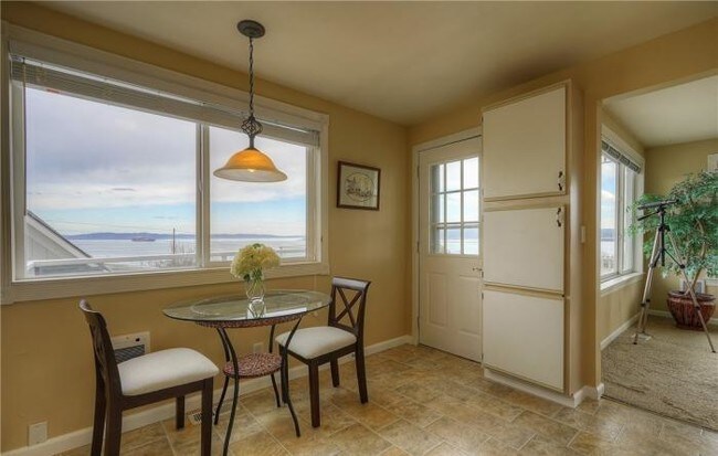 Building Photo - 2 bedroom in Tacoma WA 98407