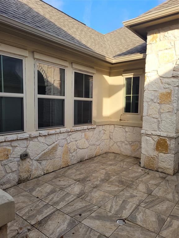 Building Photo - 413 Miracle Rose Way