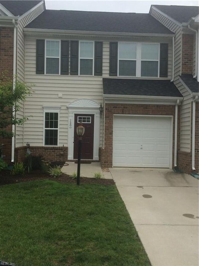 Photo - Call Sabrina Thomas Office at 757-767-0767 for more information House