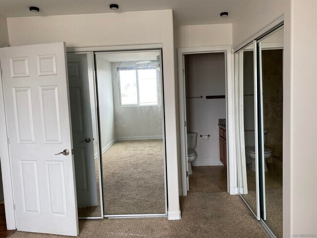 Foto del edificio - 4111 Illinois St