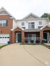 Building Photo - 304 Kinde Cir