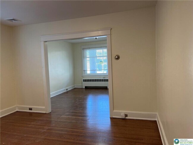 Foto del edificio - 1320 Chelsea Ave