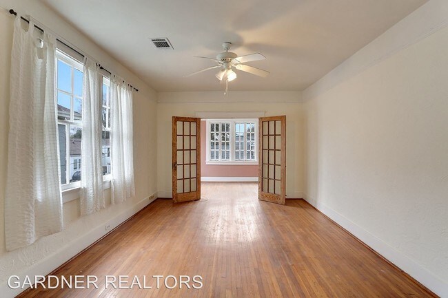 Building Photo - 4929 S Miro St