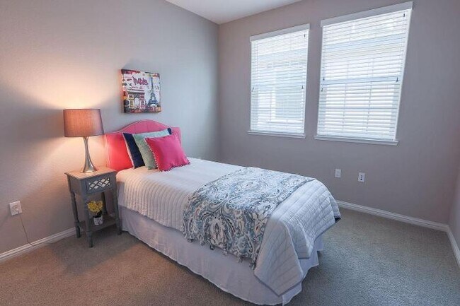 Foto del edificio - 3 bedroom in Walnut Creek CA 94595