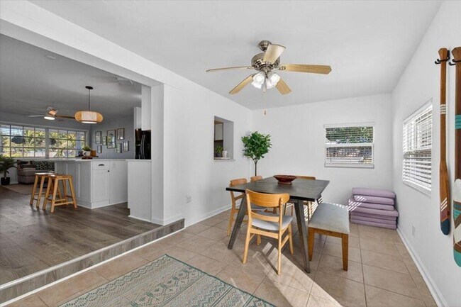 Foto del edificio - 110 NE 30th St