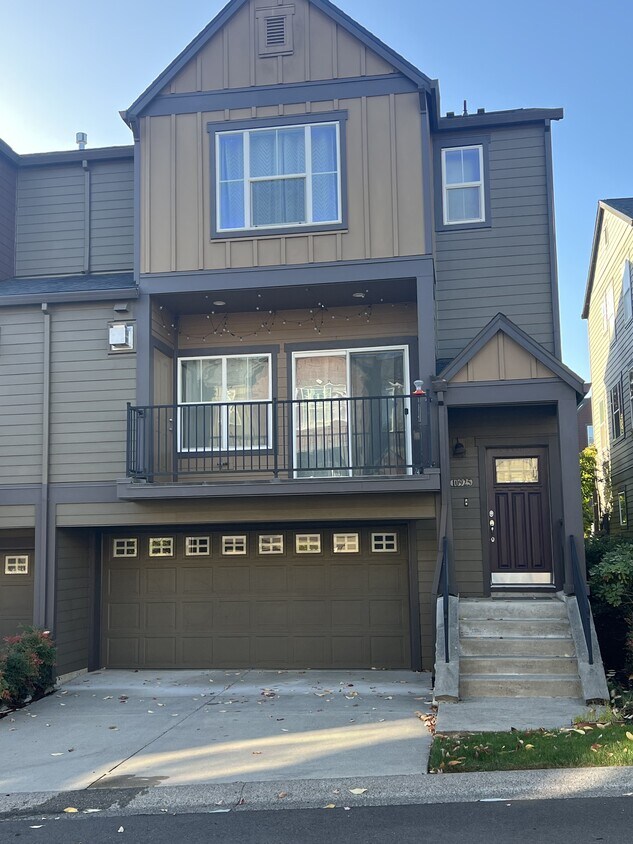 Foto principal - 10925 SW Briarwood Pl