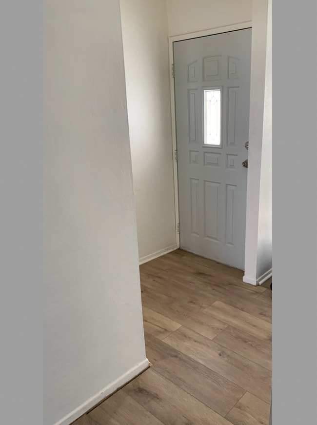 Building Photo - 2045 Cortez St