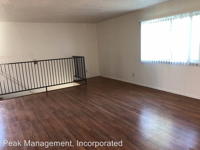 Foto del edificio - 8444 Spain Rd NE