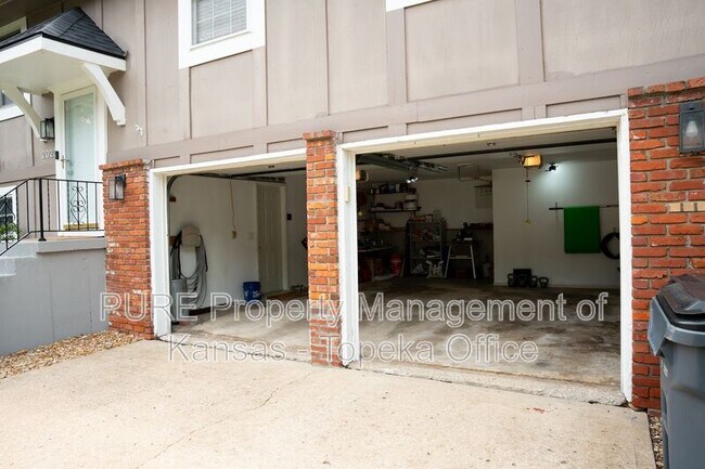 Building Photo - 2023 E Mohawk Ct