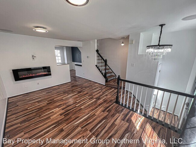 Building Photo - 2 br, 2.5 bath House - 6587 Skylemar Trail
