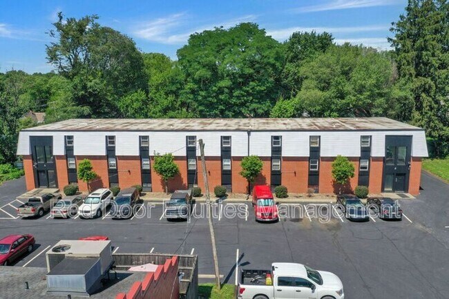 Foto del edificio - 425 Mt Vernon Rd