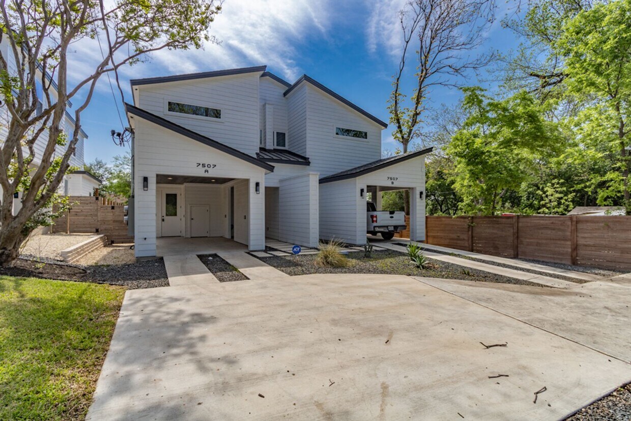 Foto principal - 7507 Bethune Ave