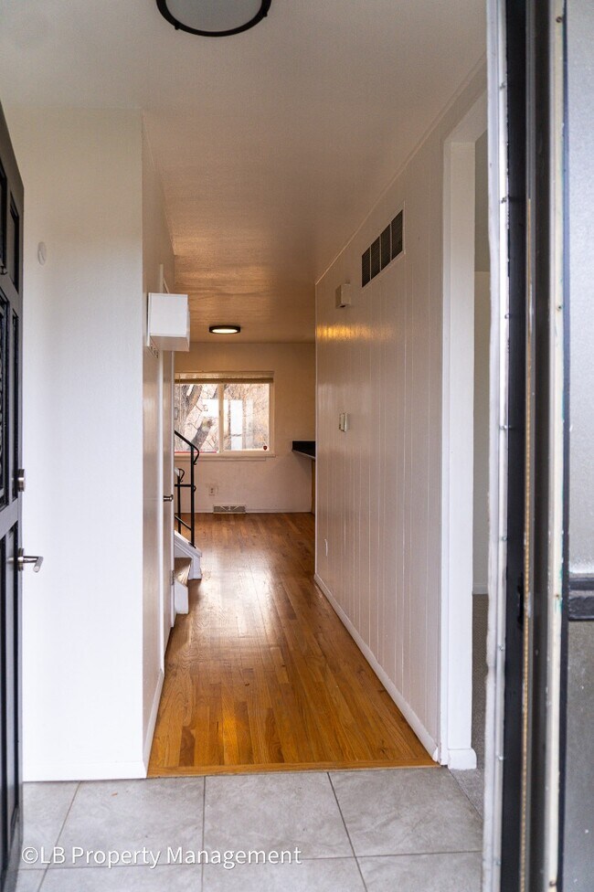 Foto del edificio - 8150 E Linvale Pl