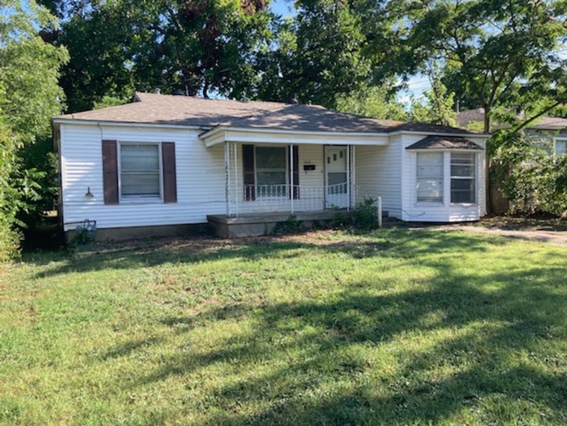 Primary Photo - 3 Bedroom 1 Bath House Near Westmoreland R...