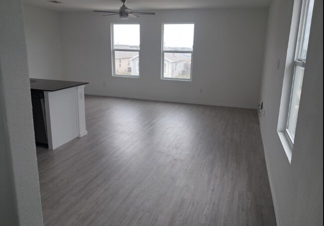 Foto del edificio - 3819 Millbrook Wy