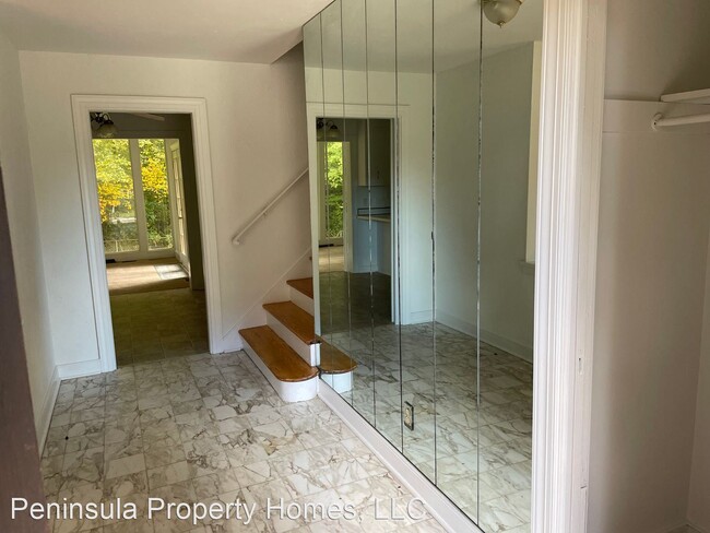 Building Photo - 4 br, 2.5 bath House - 90 Glade Road