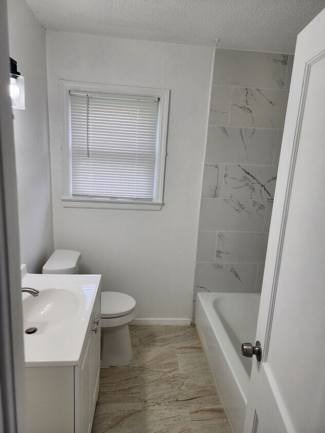Foto principal - Move-In Ready in Midwest City!