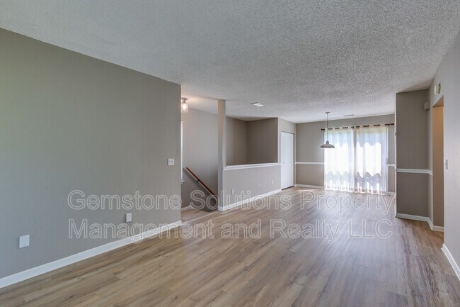 Building Photo - 1207 Granville Rd