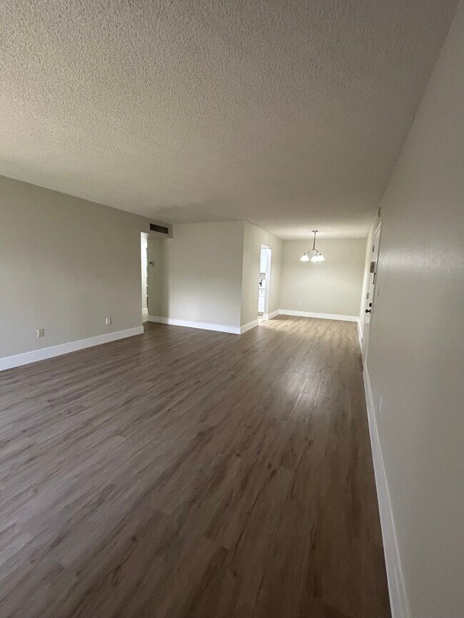 Foto del edificio - 7975 SW 86th St