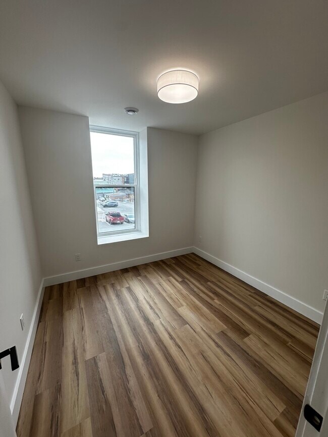 Photo du bâtiment - 13 Market Square