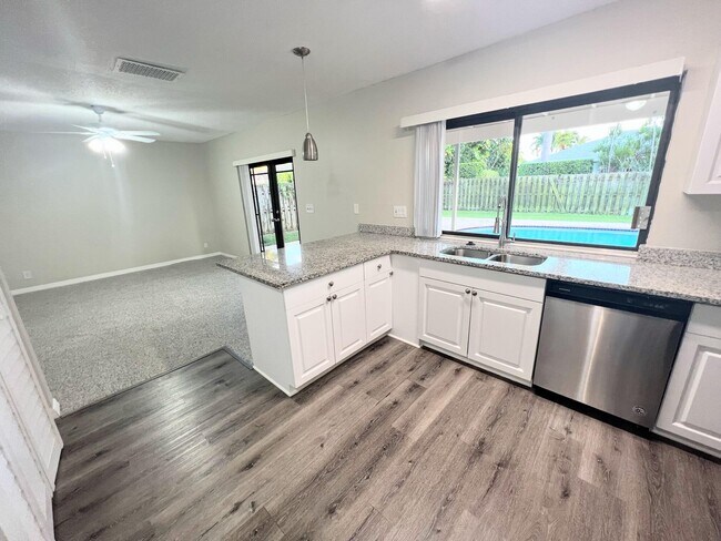 Foto del edificio - 4834 Willow Dr