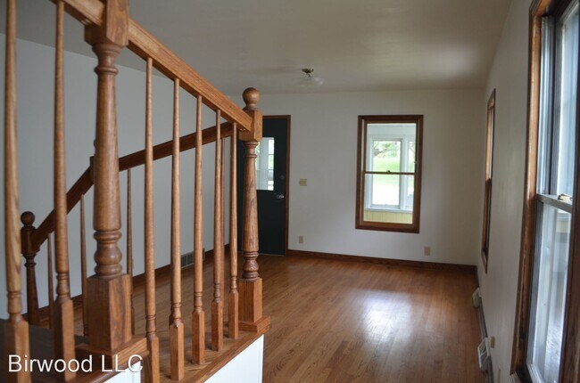Building Photo - 3 br, 1 bath House - 107 Nichols Rd.