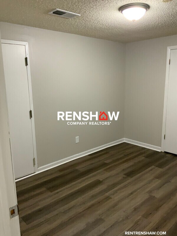 Foto del edificio - 900 S College St