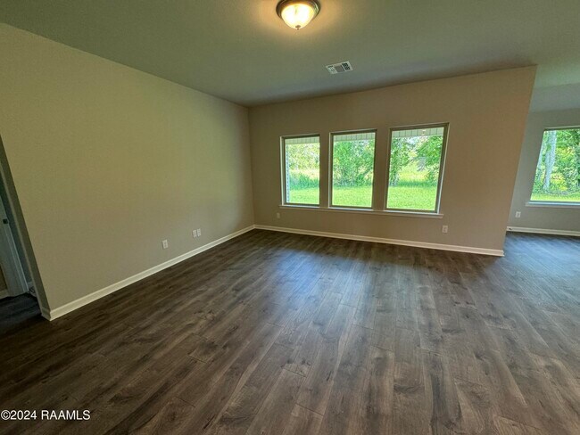 Foto del edificio - 119 Hl Vw Dr