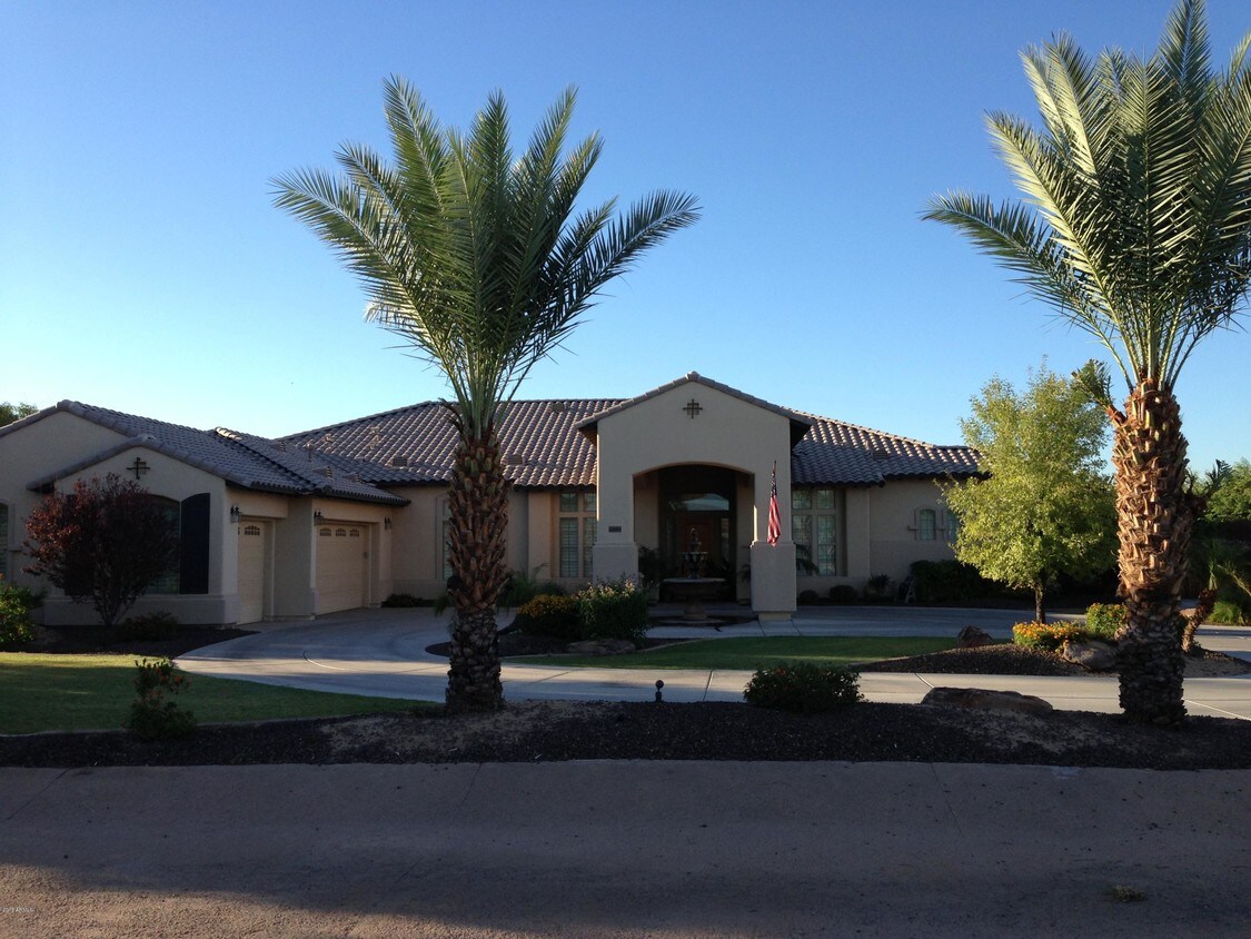 Foto principal - 12659 W El Nido Ct