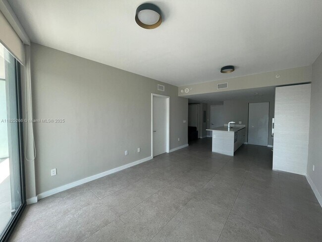 Foto del edificio - 1300 S Miami Ave