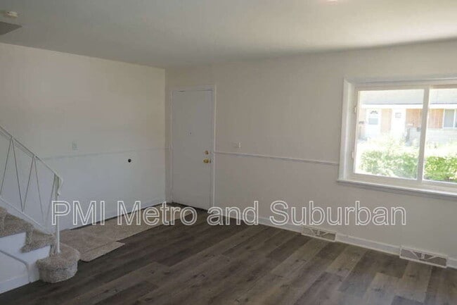 Building Photo - 37 E Judith Ann Dr