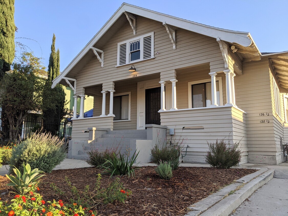 Exterior of House - 128 E Avenue 32