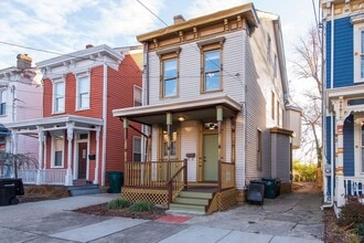 Building Photo - 4160 Lakeman St