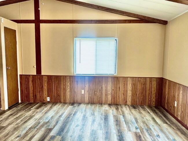 Foto del edificio - 5006 Lance Loop