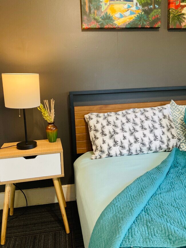 Building Photo - 4520 NE 46th St