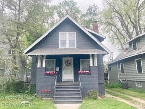 Building Photo - 429 E Kenilworth Ave