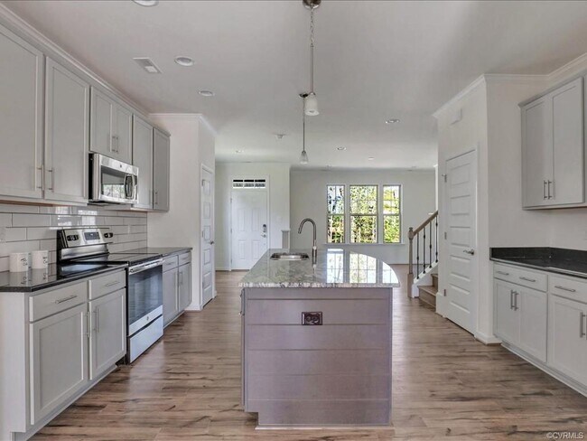 Building Photo - 10853 Ashton Poole Plz
