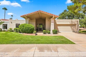 Building Photo - 7330 E Las Palmaritas Dr