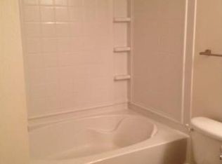 Building Photo - 3 Bedroom home with loft and 2 1/2 Bath