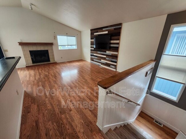 Building Photo - 3228 Aquarius Cir