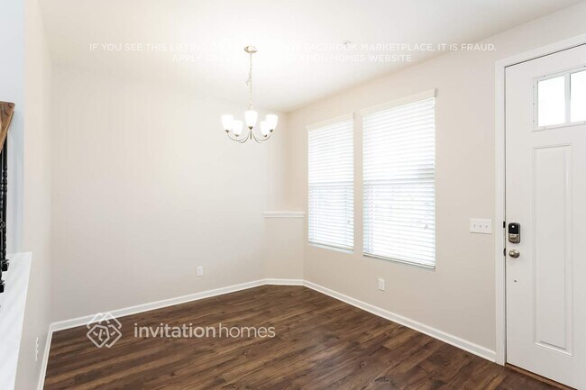 Foto del edificio - 826 Kennear Ln