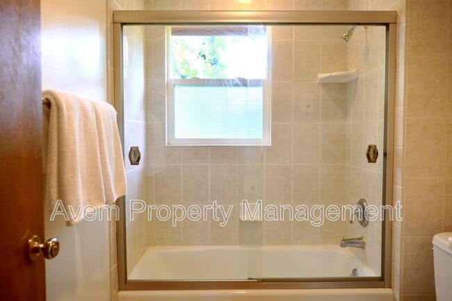 Foto del edificio - 11770-11780 SW Bowmont Ln