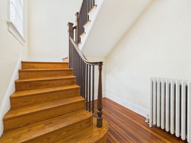 Building Photo - 2802 Dupont Cir